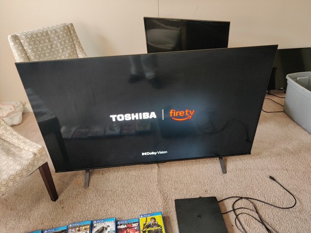 65inch Toshiba Firestick Alexa TV And PlayStation 4 With A Variety Of Games 