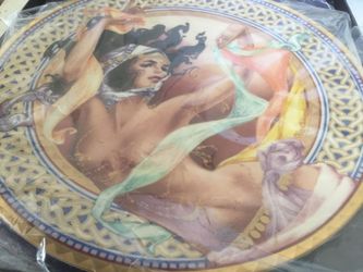 Oleg Cassini- Salome collector plate with provenance