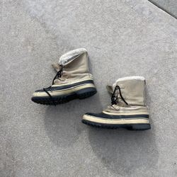 Excellent Condition Sorrel Waterproof Snow Boots - Size 10