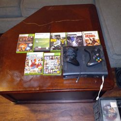 Xbox 360 ,Games And Two Controllers 