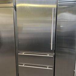 Viking 36”Wide Built In Stainless Steel Bottom Freezer Refrigerator 