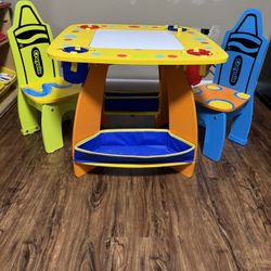 crayola wooden kids table With Chairs 