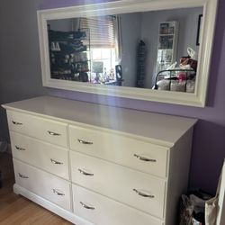 Unisex Modern White Bedroom Dresser & Mirror