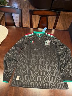 Soccer long sleeve jersey