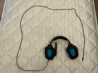 Logitech headphones G430