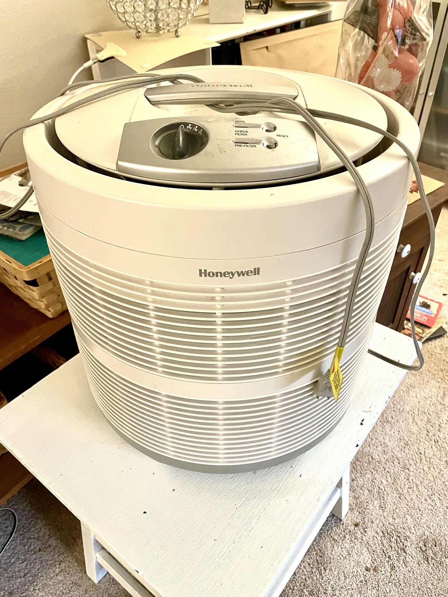 Honeywell Air Purifier w/HEPA Filter