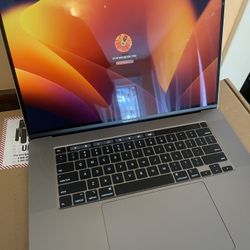 2019 Macbook Pro 16" I7 16gb Ram 512gb SSD W/ Software.