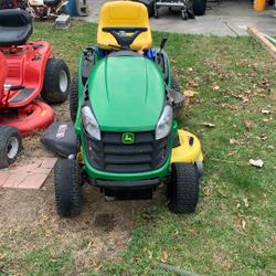 JOHN DEERE Tractor
