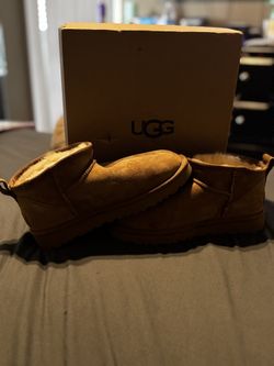 UGG Classic Mini Size 7
