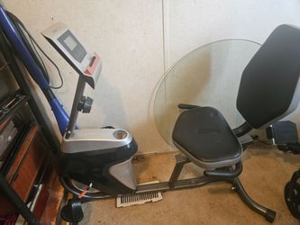 Stationary exercise bike