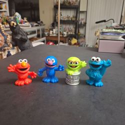 Hasbro 2013 Sesame Workshop Set Of 4 Action Figurines-Elmo, Grover, Oscar The Grouch & The Cookie Monster 2 1/2" -3"