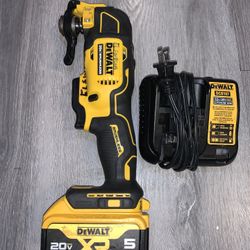 ATOMIC 20V MAX Cordless Brushless Oscillating Multi Tool.