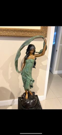 Bronze statue
