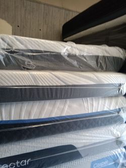 💤🛌🏾💤 $209 size queen memory foam available 🤑🤑🤑