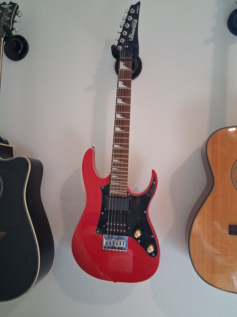 Red Gio Ibanez Electic Guitar