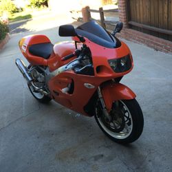 1999 SUZUKI GSXR750 SRAD