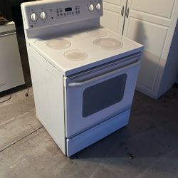 Range GE- (Oven/Stovetop)
