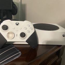 Xbox Series S (512) with Elite Controller