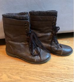 Ladies Brown Boots size 9
