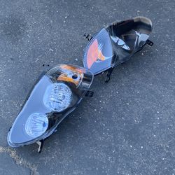 BRAND NEW TOYOTA COROLLA S/XRS HEAD LIGHTS SET