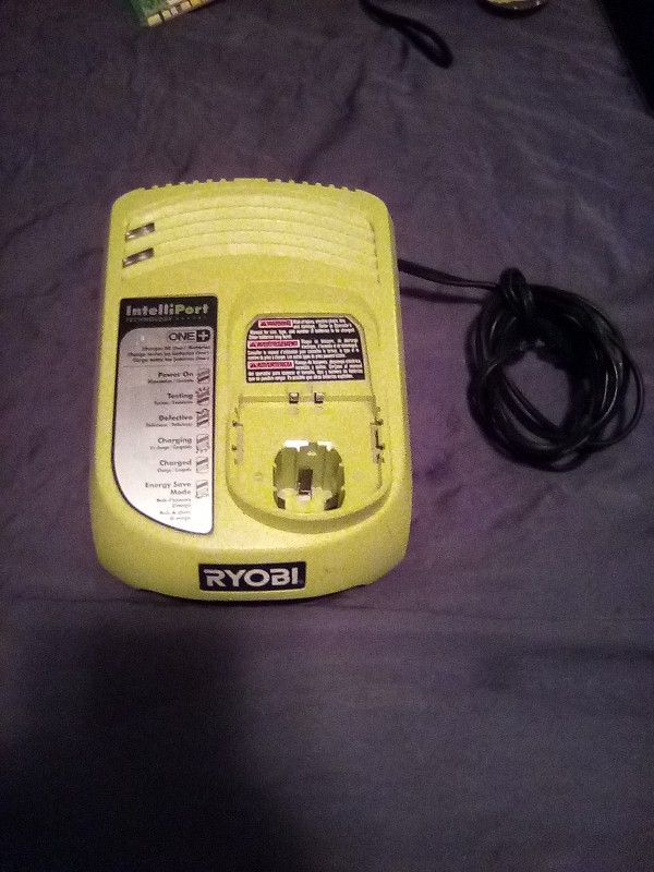 Ryobi 18 Volt Intelliport One+ Charger