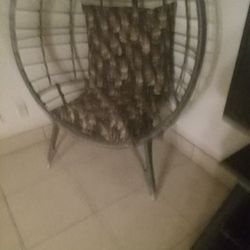Egg Chair.......100 Bucks........
