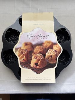 Williams-Sonoma Rose baking pan