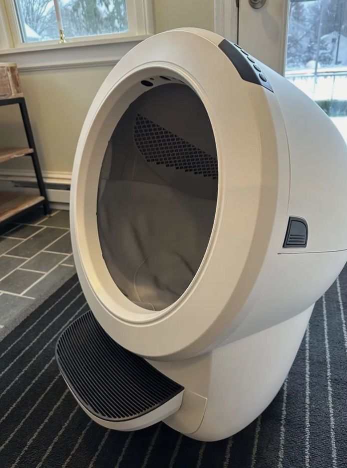 Whisker Litter Robot 4 Self cleaning with accessories