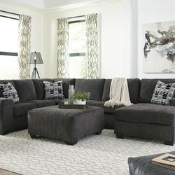 🚚Ask 👉Sectional, Sofa, Couch, Loveseat, Living Room Set, Ottoman, Recliner, Chair, Sleeper. 

✔️In Stock 👉Ballinasloe Smoke 3-Piece RAF Chaise Sect