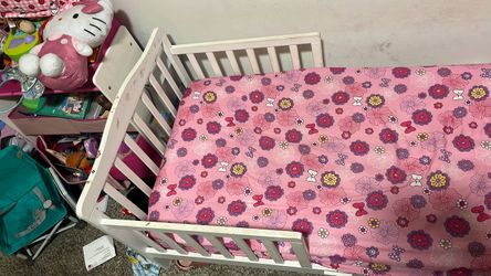 Toddler bed