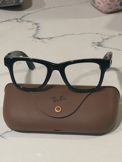 Ray Ban Meta Smart Glasses with Charging Case