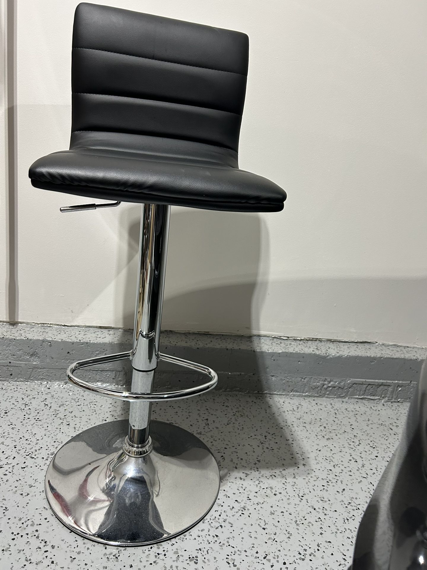 4ct Black Bar Stools
