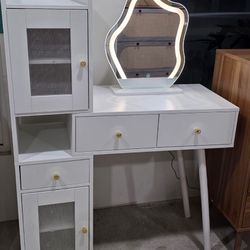 Okak Modern Vanity/Desk With LED Dimmable 