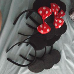 28 Mickey And Mini Ears