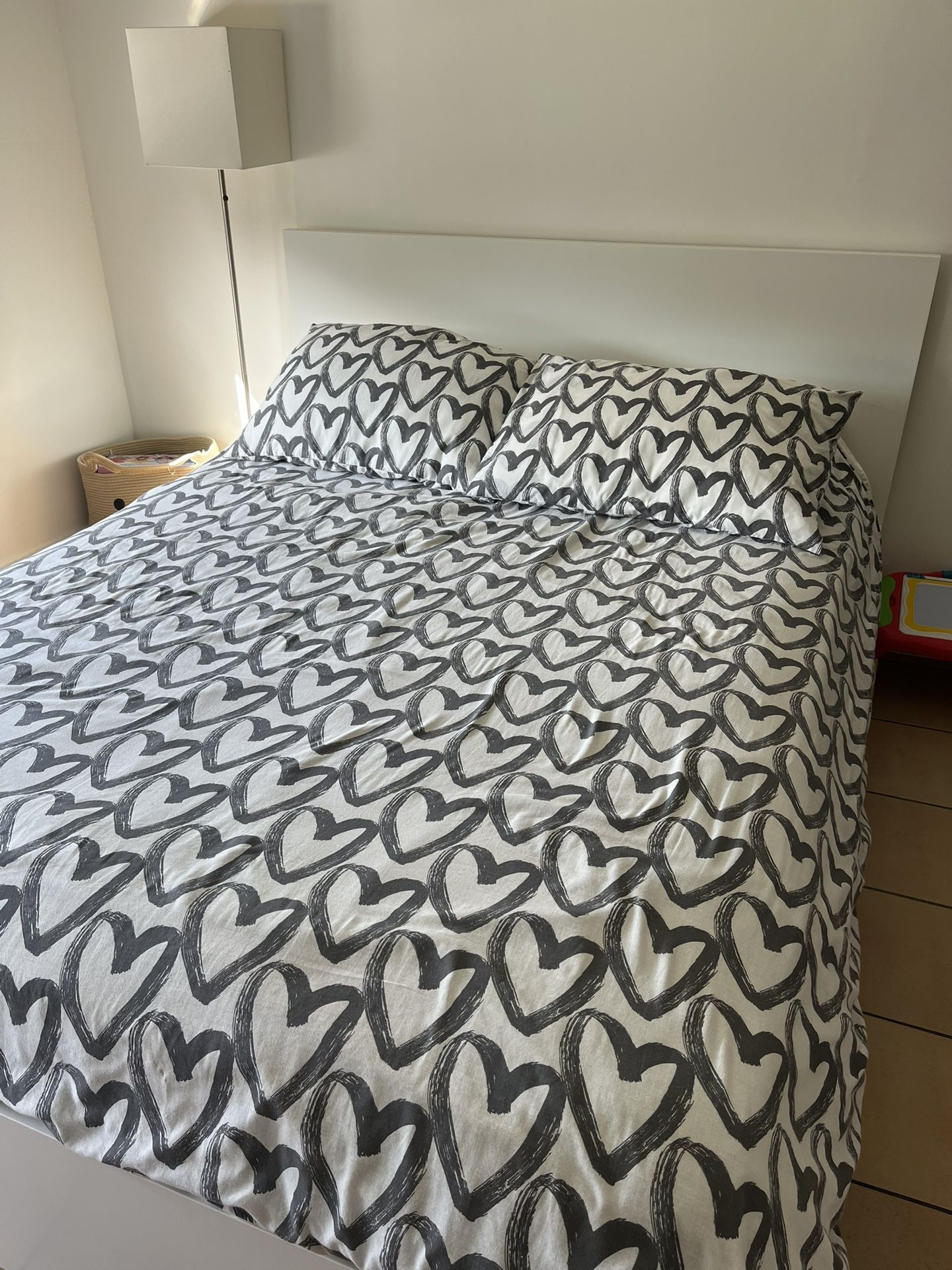 Queen Bed With Mattress