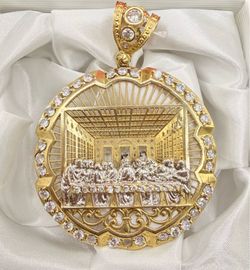 Last supper pendant