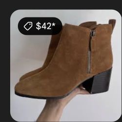 Size 7 .1/2 Forever 21 Boots