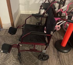 Wheelchair with Footrests - lightweight - Medline - Great condition