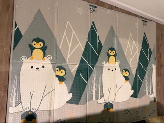 Play mat approximately 57”x77”