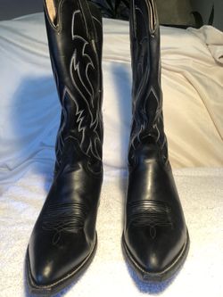 Black cowboy boots 9.5