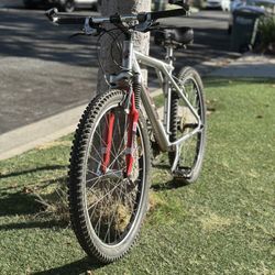 GT Ricochet Front-Suspension Mountain Bike, Size 16”