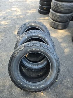 245/65/17 LT bf Goodrichh heavy-duty All-Terrain