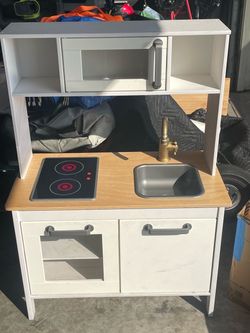 IKEA child’s kitchen