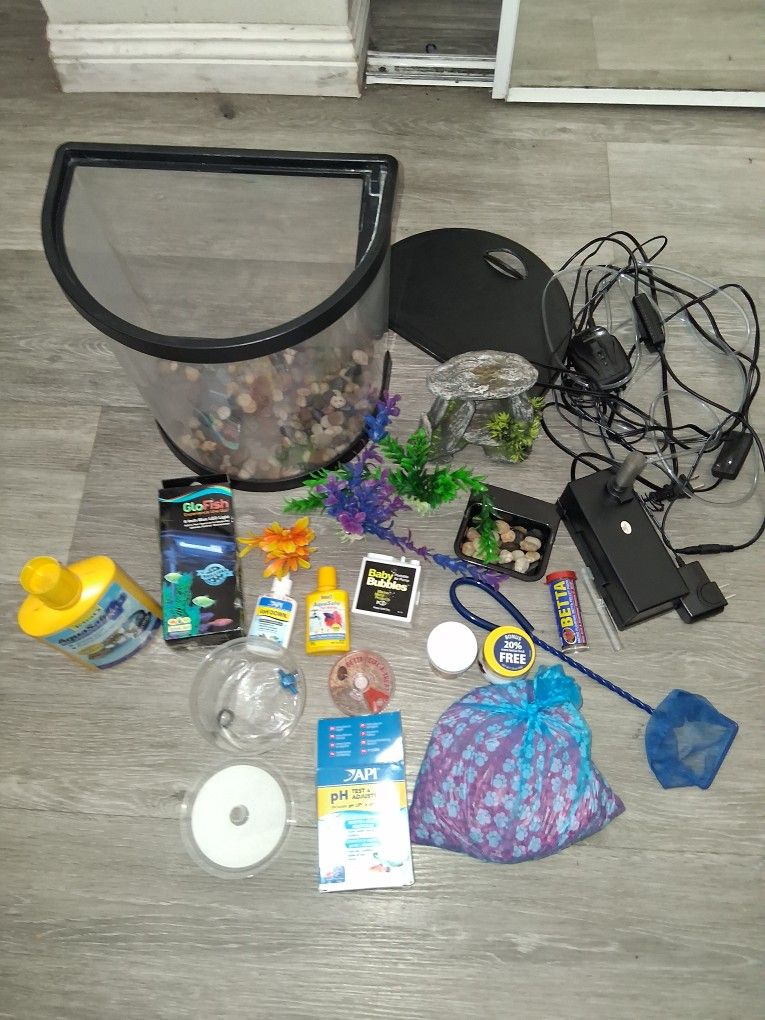 Fish Tank With Filter,lights,rocks, Trees,food And Much More