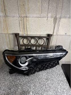 Alfa Romeo Stelvio 2017-2023 Right Passenger Side Headlight