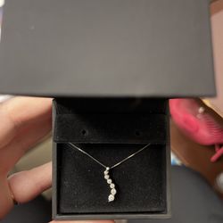 1/4 ct tw Diamond Necklace 