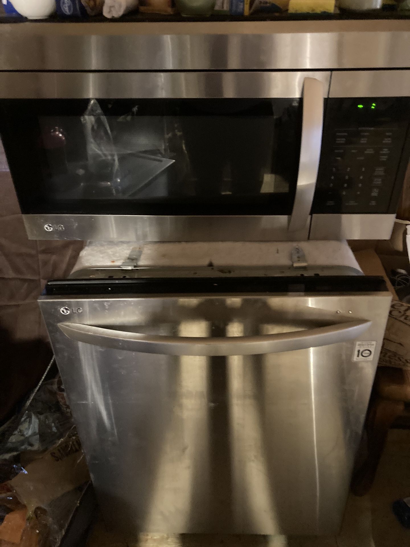 Lg  Dishwasher And Microwave 