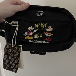 BNWT DISNEY X VAN SPECIAL EDITION FANNY PACK/BELT BAG