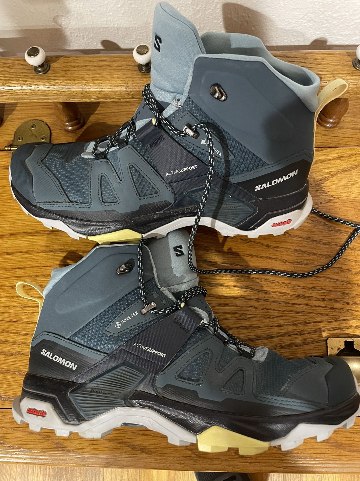 Women’s X Ultra 4 Mid Gore-Tex Hiking Boots
