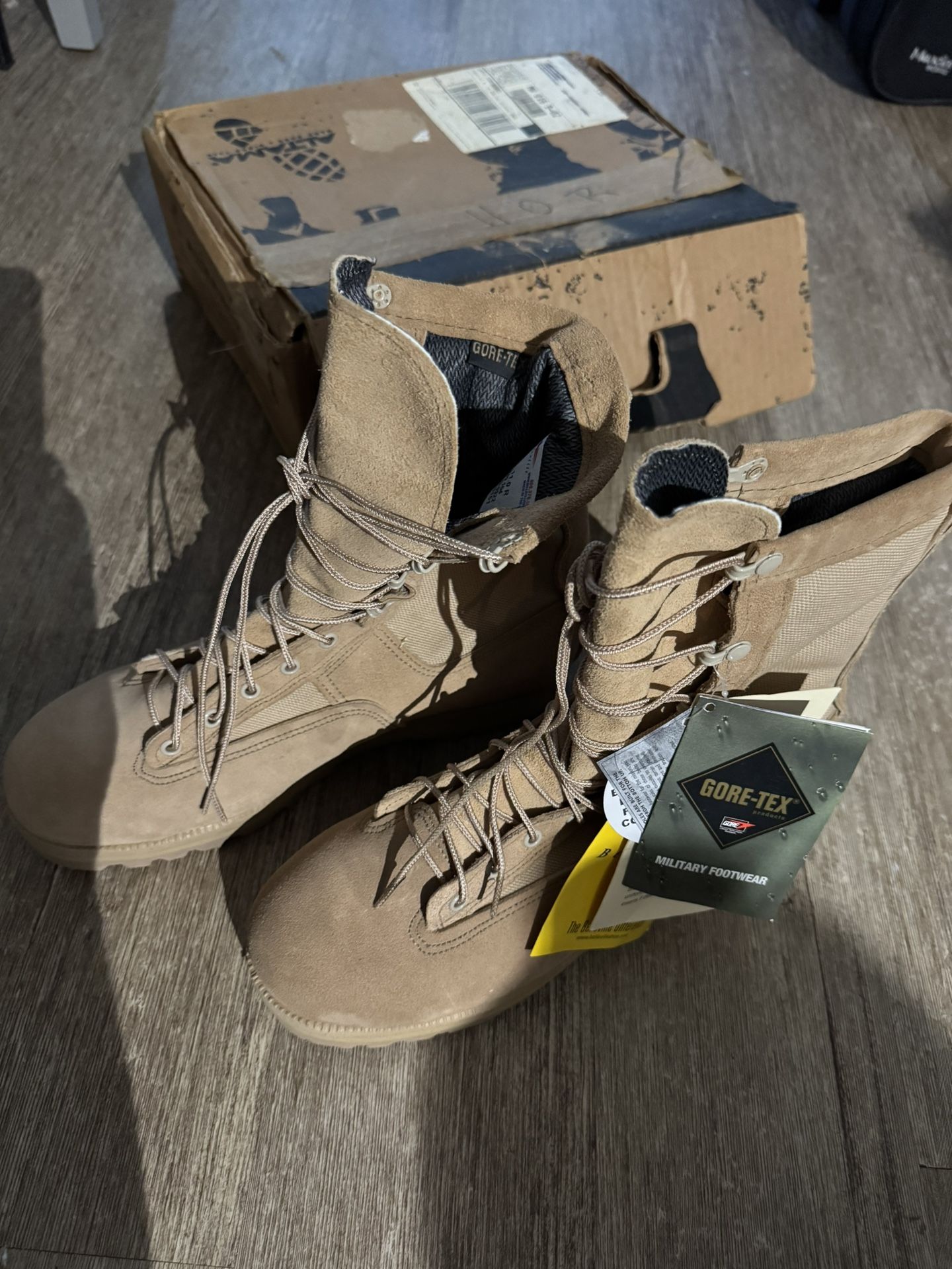MILITARY BOOTS
